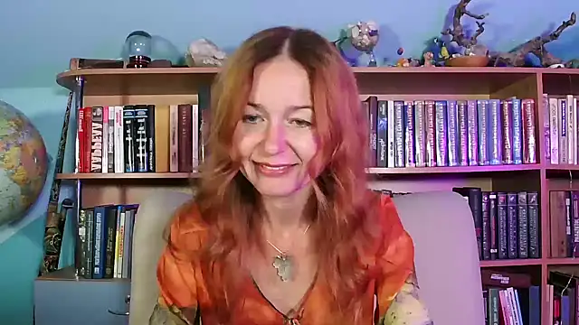 Snapshot of Foxilady357 chatting on 28, 9, 2025 Foxilady357 online show from 28, 9, 2025