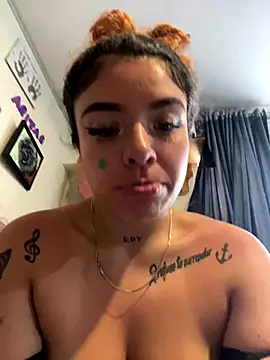 Snapshot of haally-mll chatting on 15, 9, 2025 haally-mll online show from 15, 9, 2025