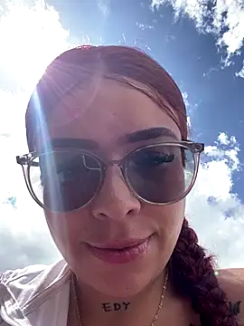 Snapshot of haally-mll chatting on 22, 9, 2025 haally-mll online show from 22, 9, 2025