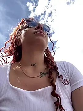 Snapshot of haally-mll chatting on 20, 10, 2025 haally-mll online show from 20, 10, 2025