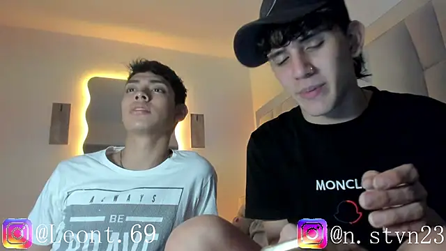 LoganTwink18 online show from 2, 4, 2026