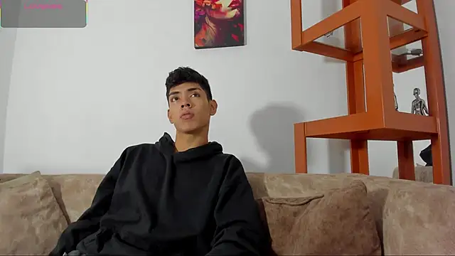 LoganTwink18 online show from 22, 12, 2025