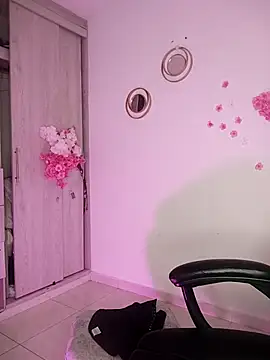 Valenn fernandez online show from 4, 7, 2026