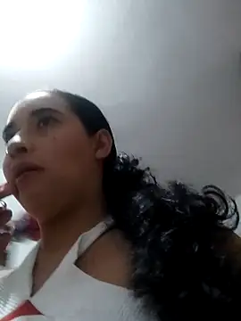 Valenn fernandez online show from 6, 5, 2026