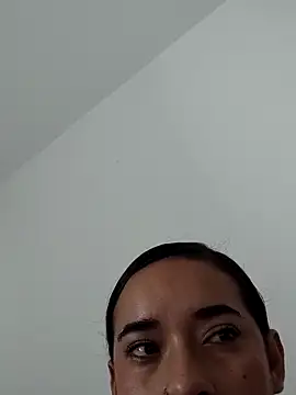 Valenn fernandez online show from 5, 4, 2026