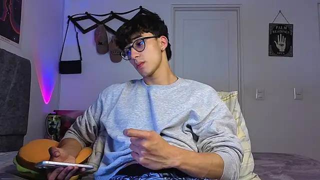 LatinReall online show from 9, 1, 2026