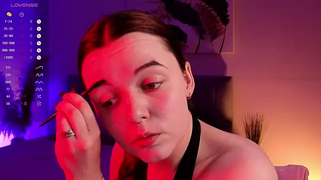 BellaDevile  online show from 2, 10, 2025