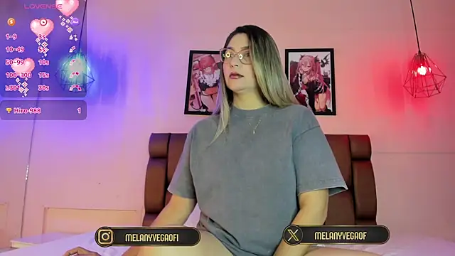 MelanyVegas online show from 19, 12, 2025