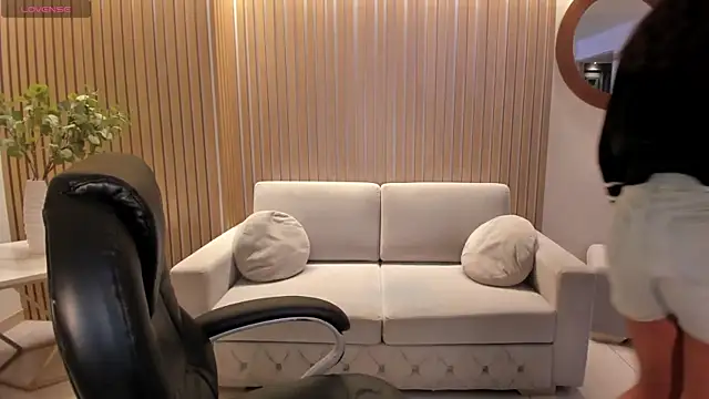 AmbarJames  online show from 15, 11, 2025