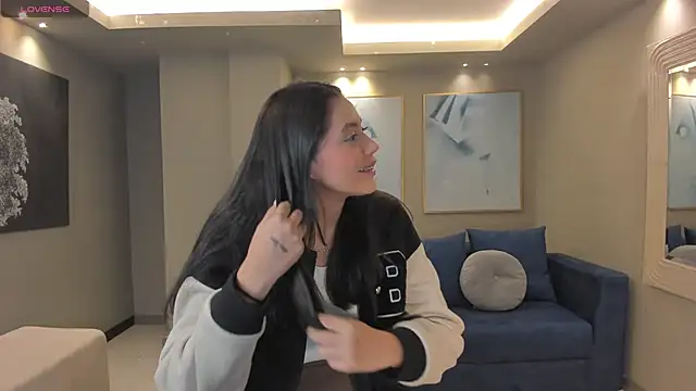 AmbarJames  online show from 3, 11, 2025