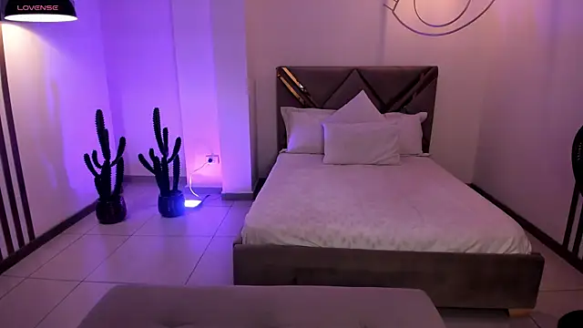 AmbarJames  online show from 8, 1, 2026