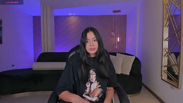 AmbarJames  online show from 5, 12, 2025