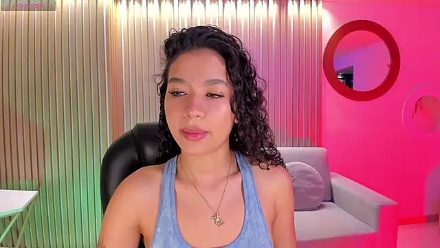 SophieHouston  online show from 9, 10, 2025