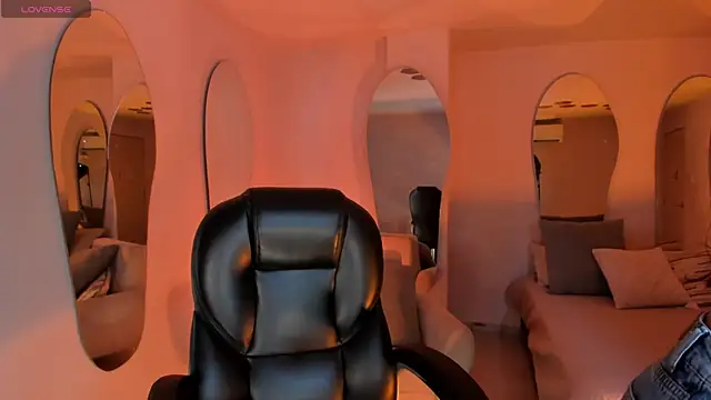 SophieHouston  online show from 30, 6, 2026