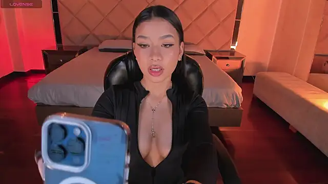 SophieHouston  online show from 8, 3, 2026