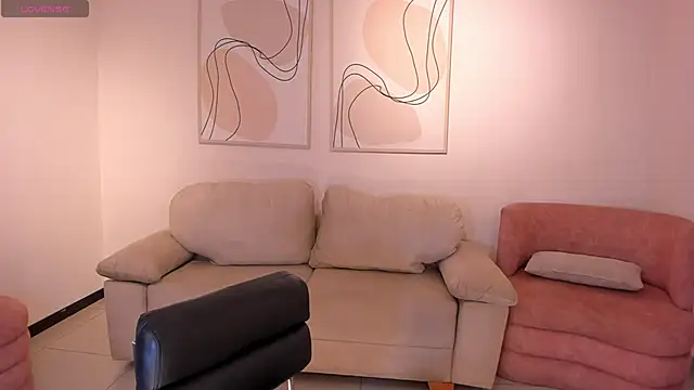 Snapshot of MilaLawrence chatting on 2, 6, 2026 MilaLawrence online show from 2, 6, 2026
