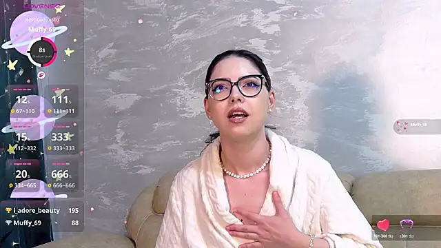 KaylaLewys online show from 30, 4, 2026