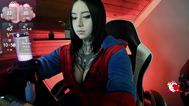 Snapshot of _Morrigan_ chatting on 19, 9, 2025  Morrigan  online show from 19, 9, 2025