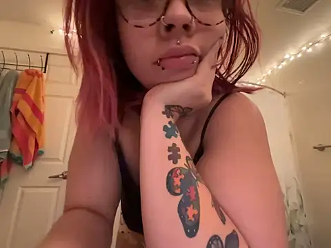 moan4mona online show from 11, 3, 2026