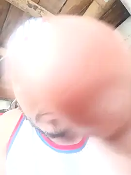 Snapshot of santiii___12 chatting on 22, 10, 2025 santiii 12 online show from 22, 10, 2025