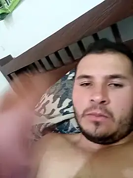 Snapshot of santiii___12 chatting on 16, 11, 2025 santiii 12 online show from 16, 11, 2025