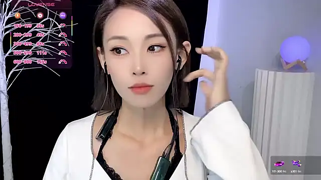 xiaoyue8888 online show from 24, 9, 2025