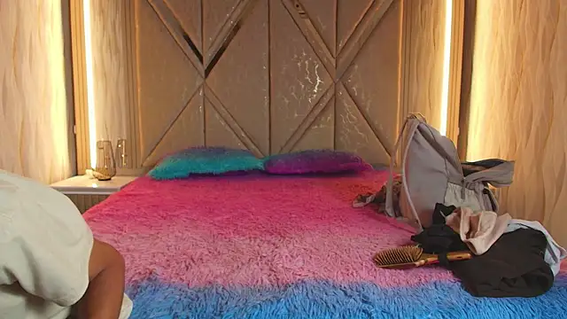 Hotcouple 222 online show from 11, 3, 2026