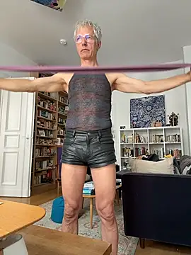 Snapshot of SexyLeon8 chatting on 6, 7, 2026 SexyLeon8 online show from 6, 7, 2026