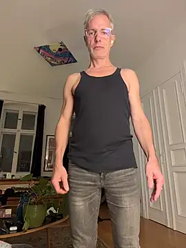 SexyLeon8 online show from 15, 11, 2025