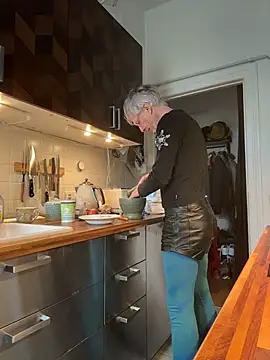 SexyLeon8 online show from 9, 2, 2026