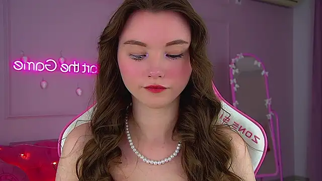 KeiraAsti online show from 22, 12, 2025