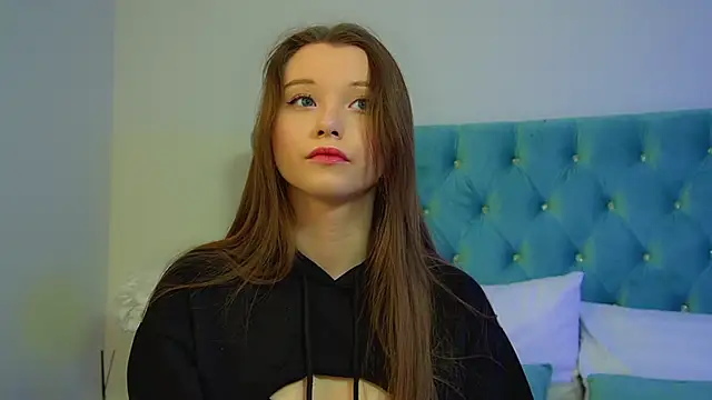 KeiraAsti online show from 10, 3, 2026