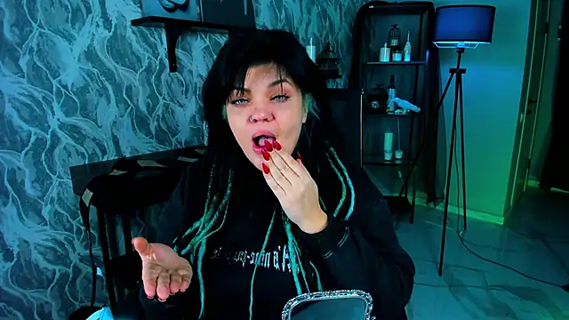 MaryHarrys online show from 23, 11, 2025