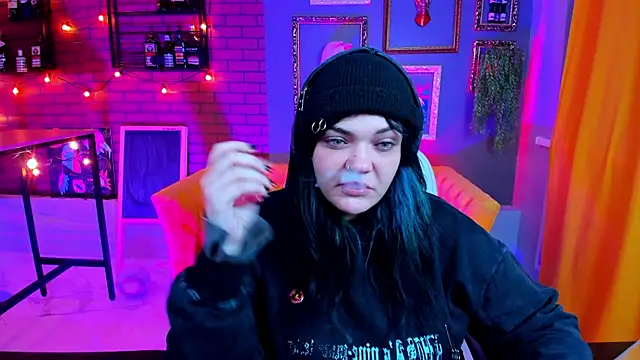 MaryHarrys online show from 6, 11, 2025