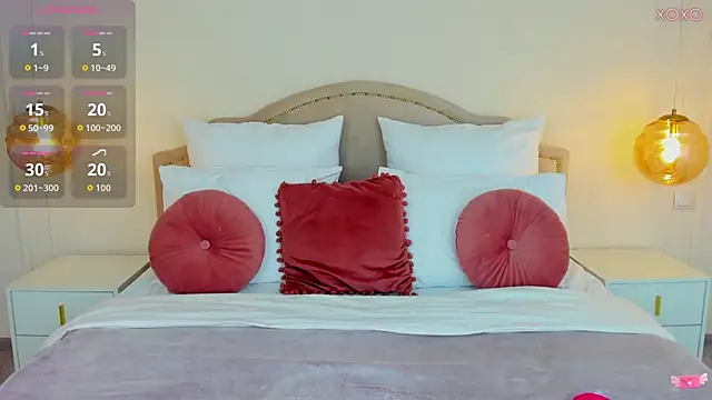 MilaMour online show from 12, 11, 2025