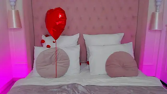 MilaMour online show from 20, 2, 2026