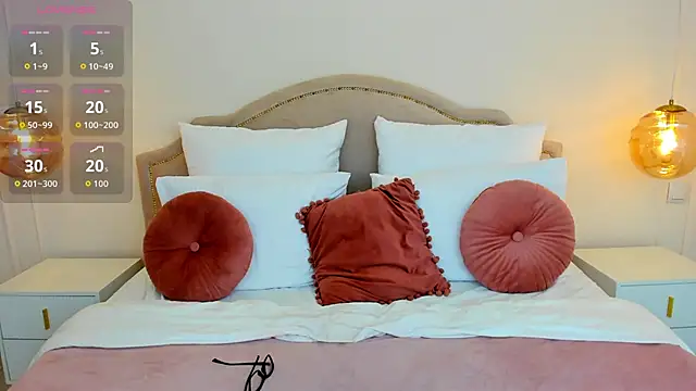 MilaMour online show from 18, 10, 2025