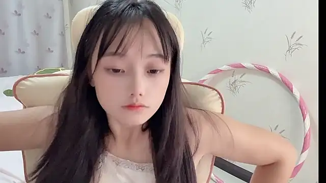 Snapshot of puppy-999 chatting on 14, 10, 2025 puppy-999 online show from 14, 10, 2025