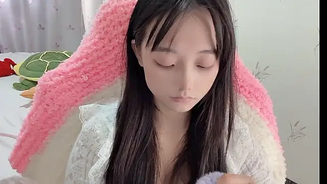 Snapshot of puppy-999 chatting on 21, 10, 2025 puppy-999 online show from 21, 10, 2025