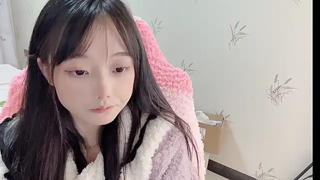 Snapshot of puppy-999 chatting on 8, 11, 2025 puppy-999 online show from 8, 11, 2025