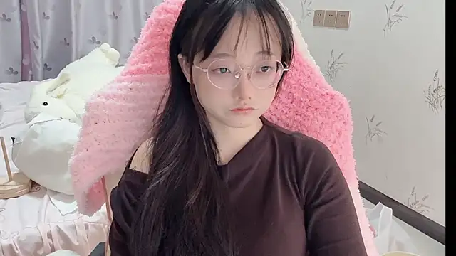 Snapshot of puppy-999 chatting on 6, 11, 2025 puppy-999 online show from 6, 11, 2025