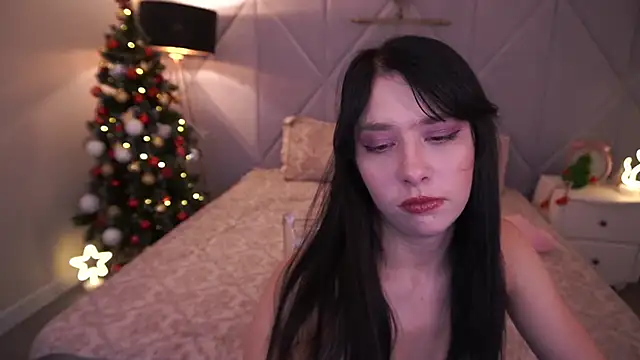 Snapshot of LiviaShy chatting on 14, 12, 2025 LiviaShy online show from 14, 12, 2025