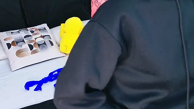 Becca Grims online show from 6, 11, 2025