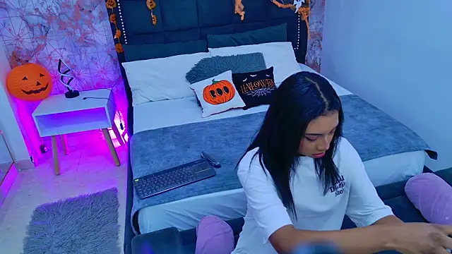 Becca Grims online show from 24, 10, 2025