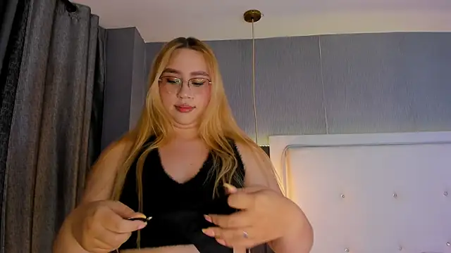 Snapshot of ximenanoah chatting on 22, 9, 2025 ximenanoah online show from 22, 9, 2025