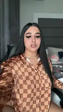 LilMisIndianx online show from 18, 4, 2026