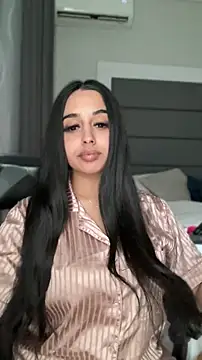 LilMisIndianx online show from 24, 4, 2026