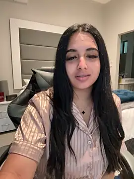 Snapshot of LilMisIndianx chatting on 27, 10, 2025 LilMisIndianx online show from 27, 10, 2025