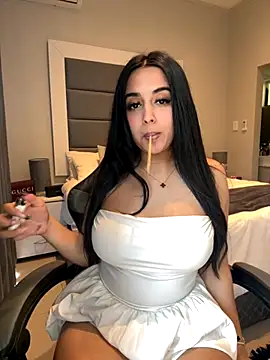 Snapshot of LilMisIndianx chatting on 25, 10, 2025 LilMisIndianx online show from 25, 10, 2025