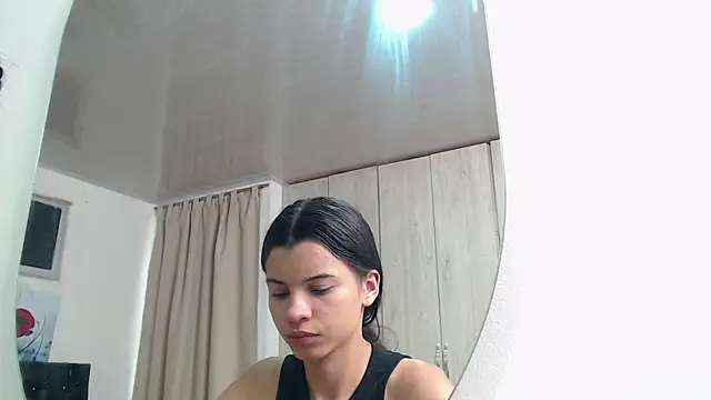 Snapshot of pinky_f00x chatting on 1, 5, 2026 pinky f00x online show from 1, 5, 2026